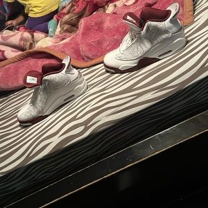 I am selling these shoes because they don’t fit I only used them ounce